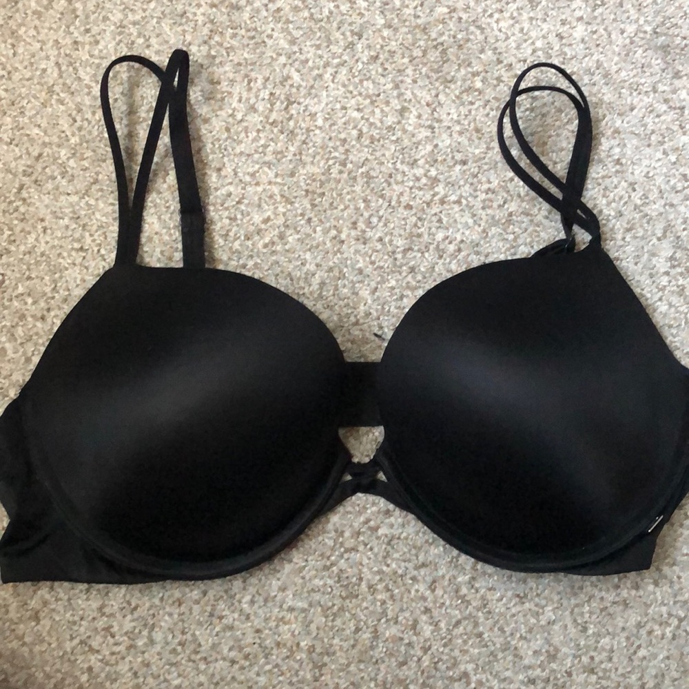 Victoria’s Secret black push up bra